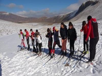  Bitlisli kayakçılar mevsimin ilk karında antrenman yaptı